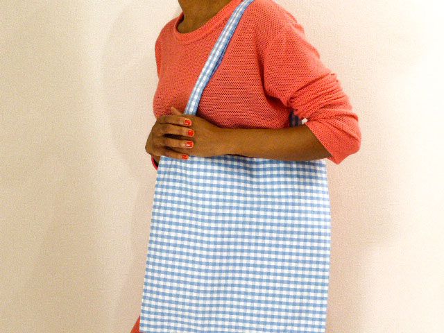 bolso-tote-cuadros-azul-wowbcnimagenpersonal